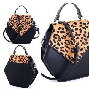 🎉 Vixen Crossbody Bag with leopard Print 👜 🎁